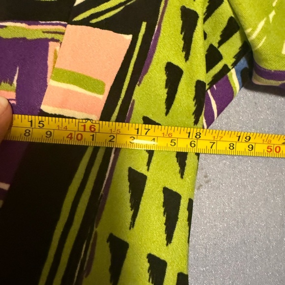 Vibrant Purple and Green Suit Jackets with Geometric Patterns - Picture 5 of 8